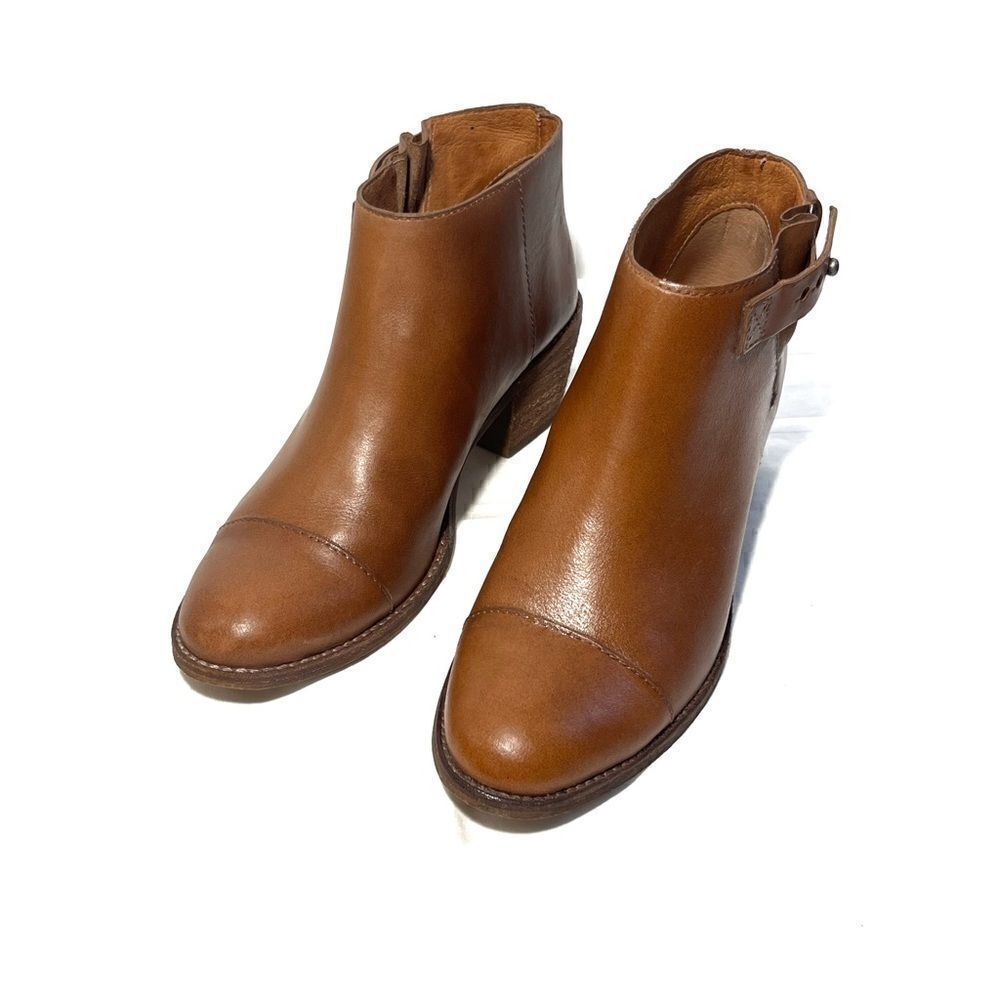 🎉HP🎉 EUC Madewell Carmel Colored Leather Ankle Booties (Size 6)